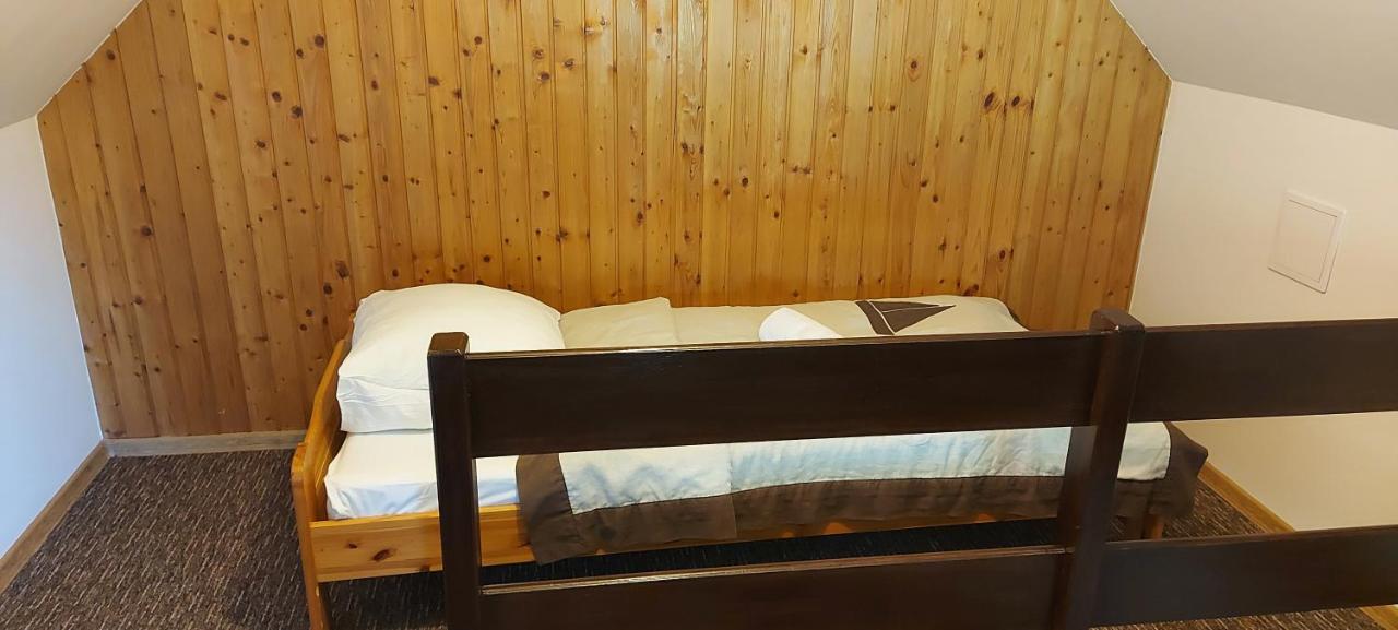 Pan Dom Pracy Tworczej W Wierzbie Wierzba Exteriér fotografie
