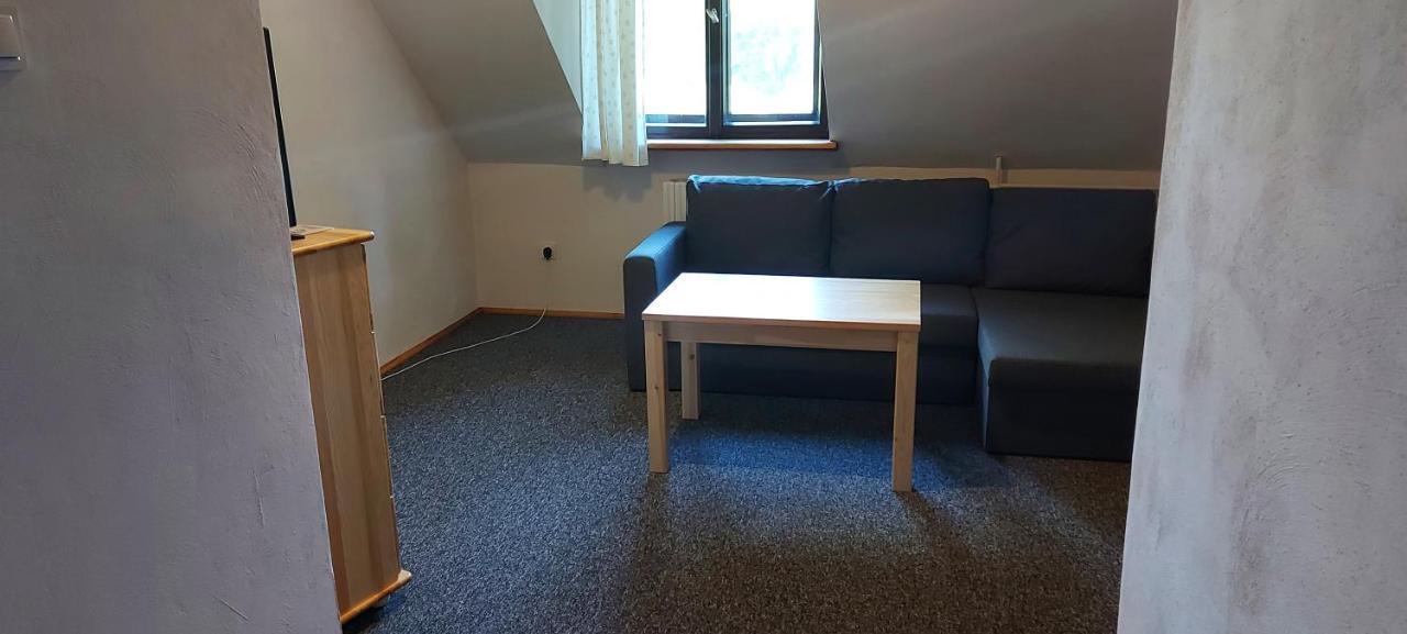 Pan Dom Pracy Tworczej W Wierzbie Wierzba Exteriér fotografie